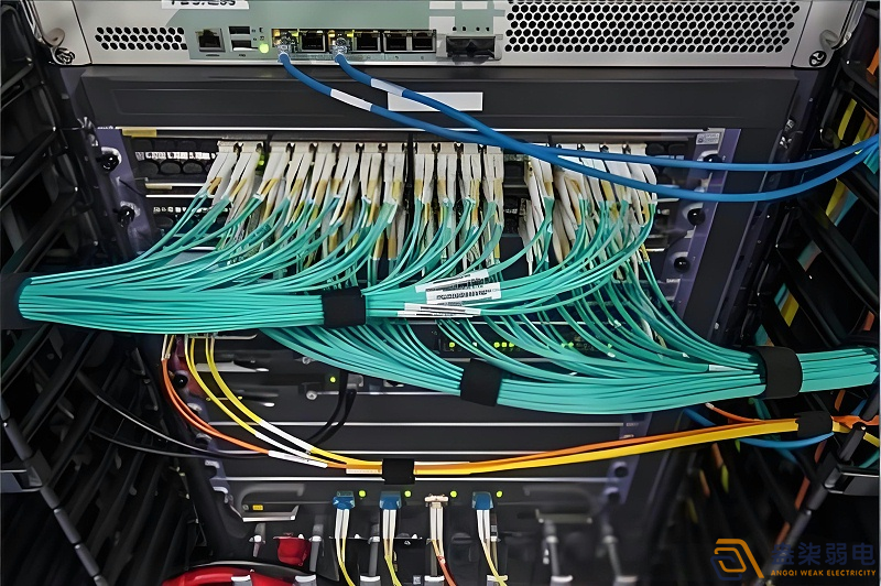 工廠PoE供電弱電系統，簡化布線提升運維效率