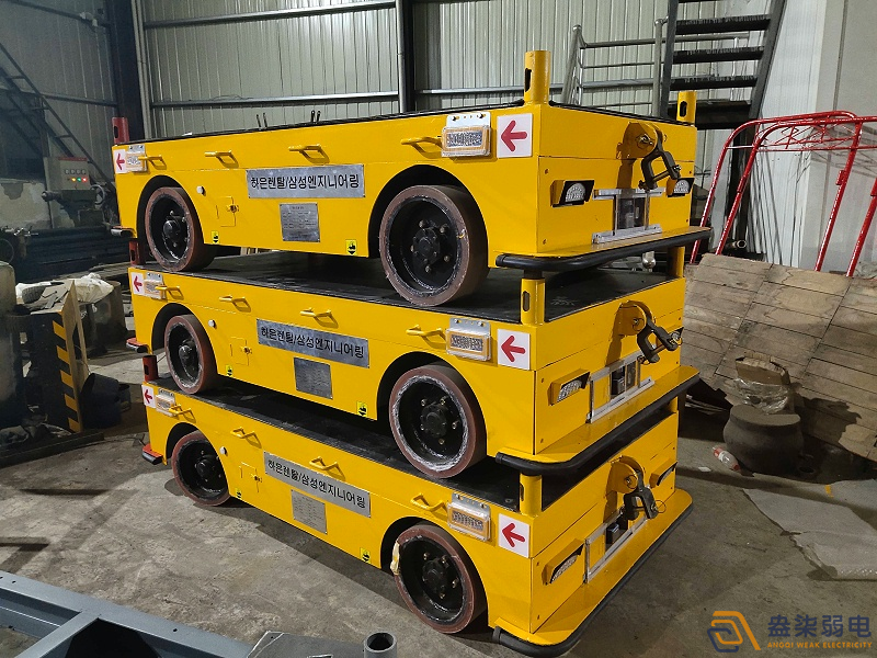 AGV全電動無人堆高車選購時要注意的要點